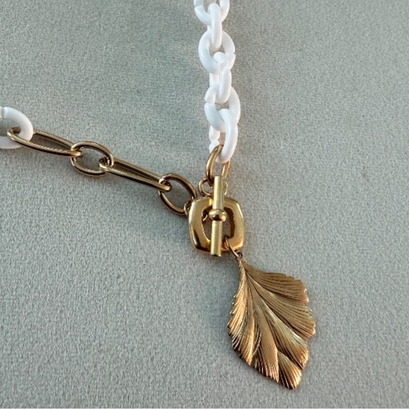 White Resin Chain Toggle Necklace with Gold Leaf Charm Modern Statement - Picture 2 of 5